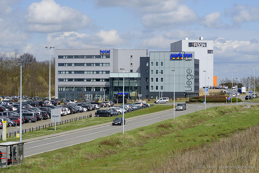 Liege airport 2016-04-04